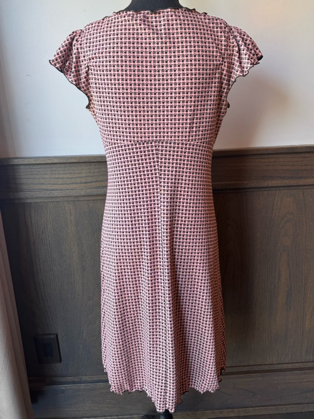 Y2K Pink Patterned Cap-Sleeve Midi Dress - Picture 4 of 7